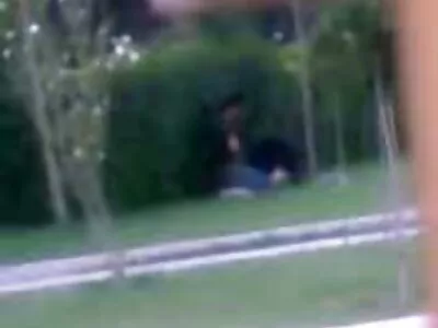 Միջռասայական սիրողական ակցիա բազմոցի վրա