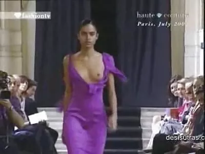 Արշավ դեպի իր յոգայի տաբատը